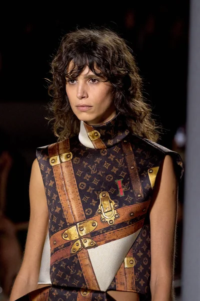 Look 35